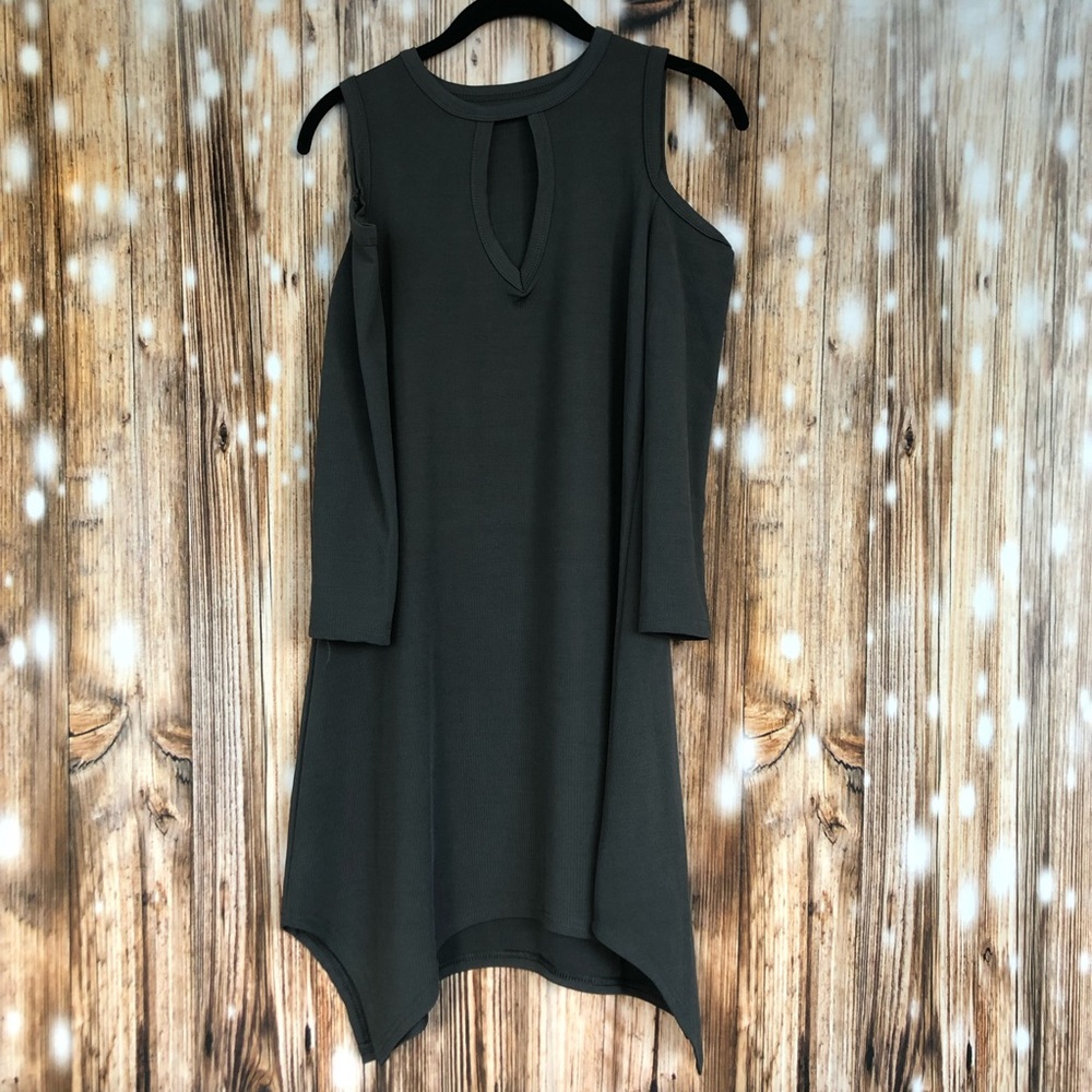 Gray Open Shoulder Keyhole Tunic Dress - Picture 1 of 8